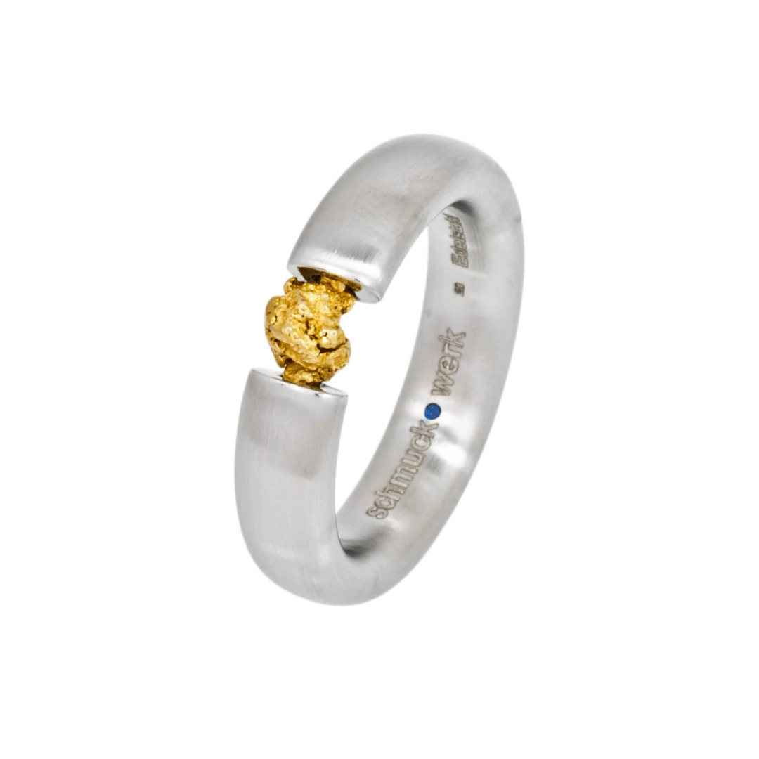 Schmuckwerk Nugget Ring NR753ST mit Edelstahtschiene und gefassten Goldnugget