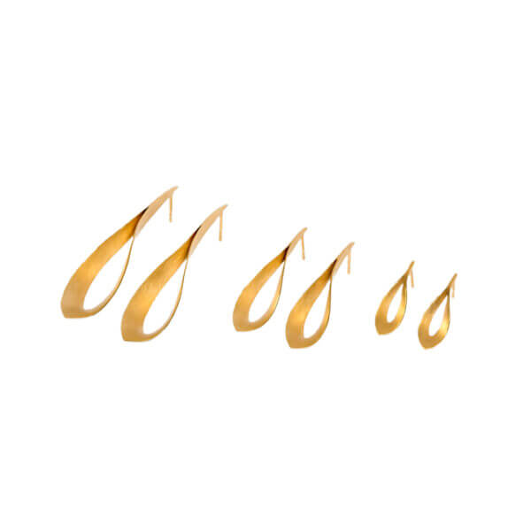 Jutta Ulland Flammenspiel Ohrringe in 750 Gold in allen drei Größen nebeneinander
