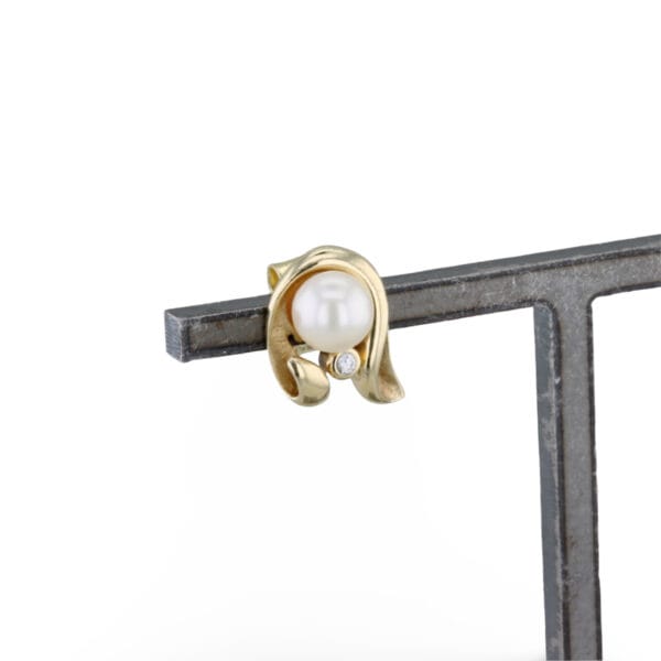 Ohrstecker mit Brillant und Perle – Bild 2