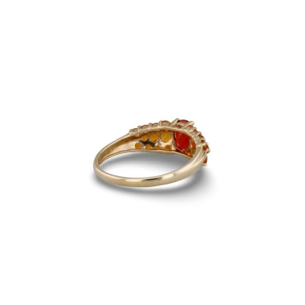 Goldener Ring mit roten Steinen – Bild 2